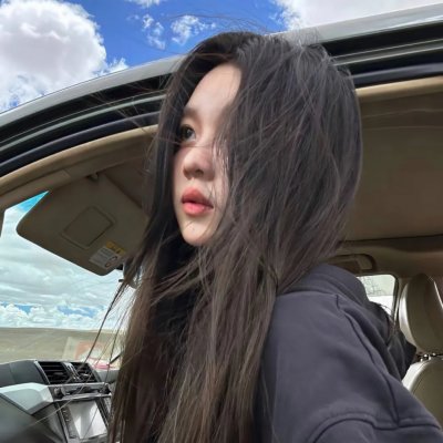 校服的裙摆